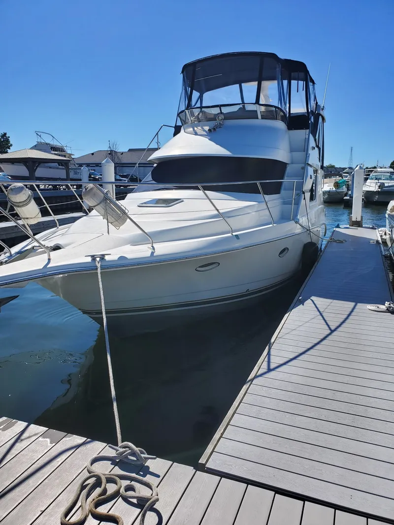 Slide: The Image of Silverton 352 Motor Yacht 2000 - 7
