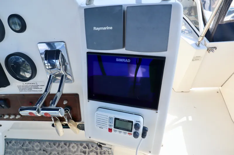 Slide: The Image of Silverton 352 Motor Yacht 2000 - 14