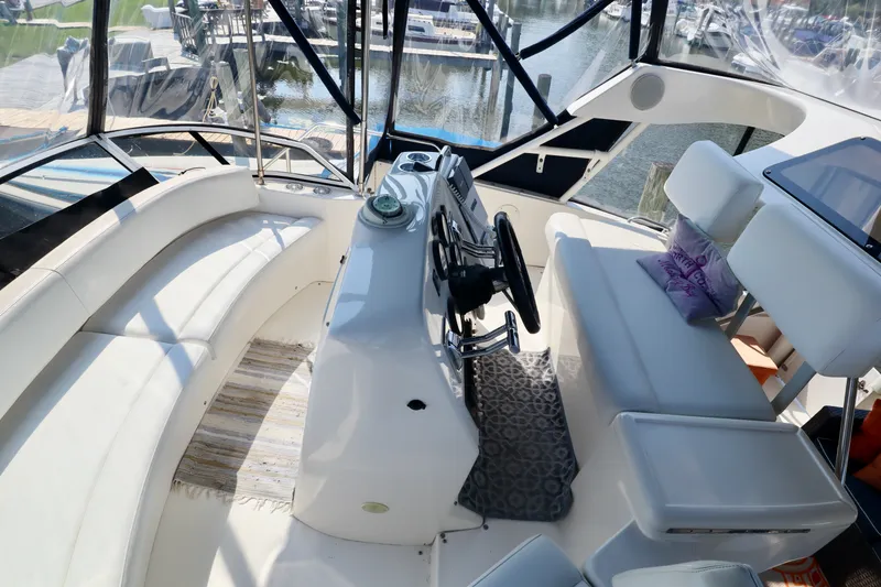 Slide: The Image of Silverton 352 Motor Yacht 2000 - 19