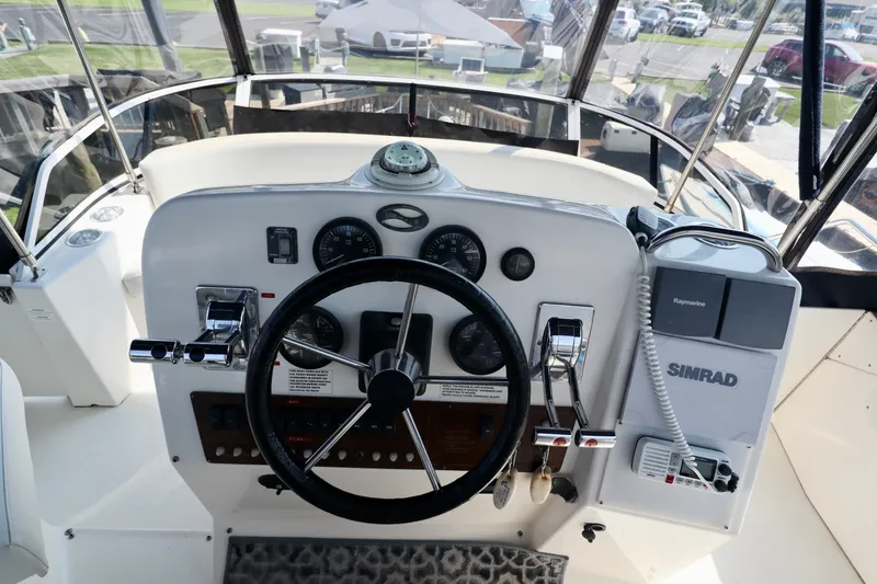 Slide: The Image of Silverton 352 Motor Yacht 2000 - 18