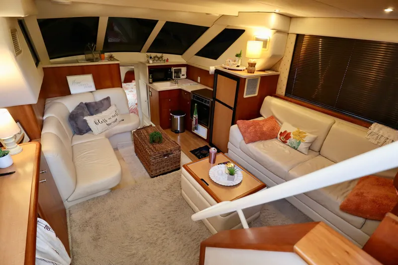 Slide: The Image of Silverton 352 Motor Yacht 2000 - 21