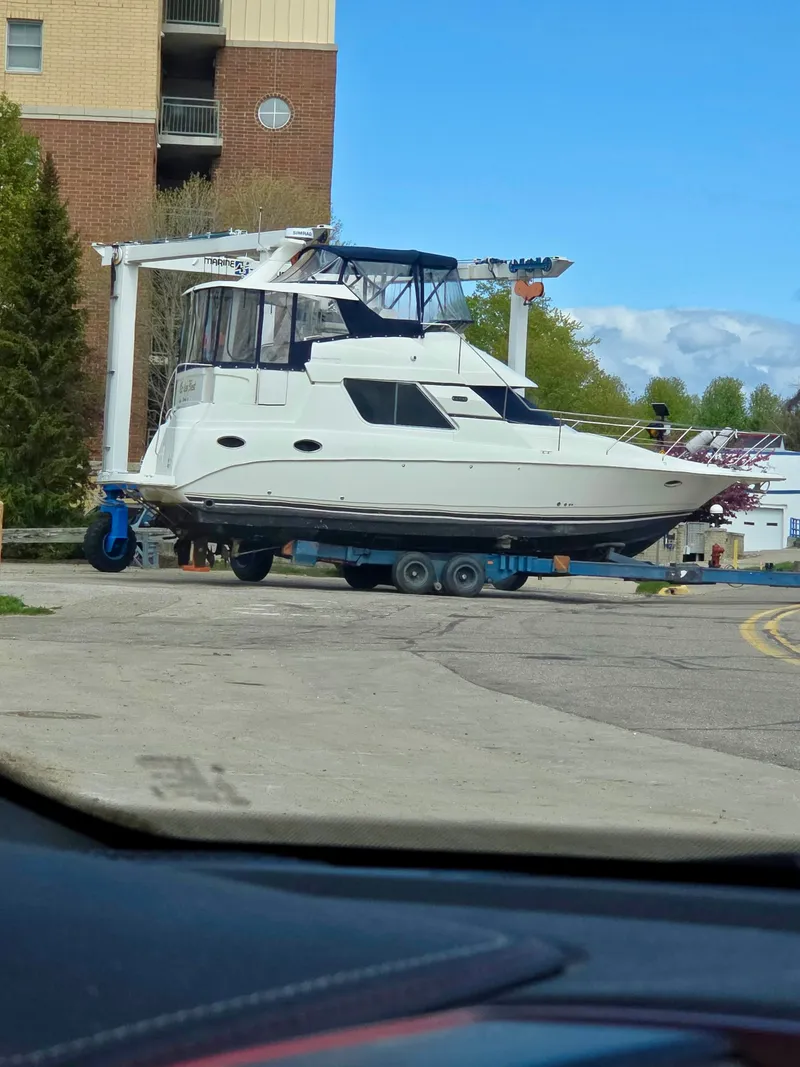 Slide: The Image of Silverton 352 Motor Yacht 2000 - 0