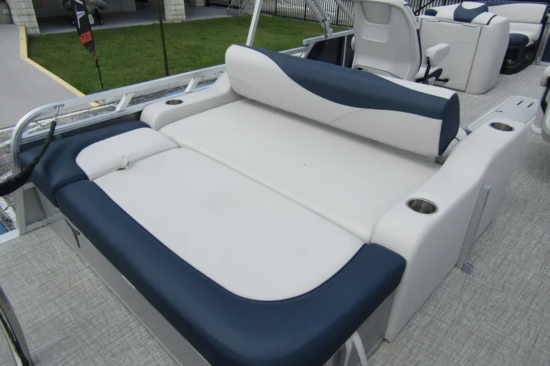 Slide: The Image of 2026 Tahoe Pontoon LTZ Versatile Rear Bench with Wind Shield, featuring sleek seating design. - 28