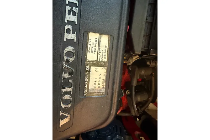 Slide: The Image of Volvo Penta engine in 2008 Chaparral Signature 270 boat, showcasing model details. - 27