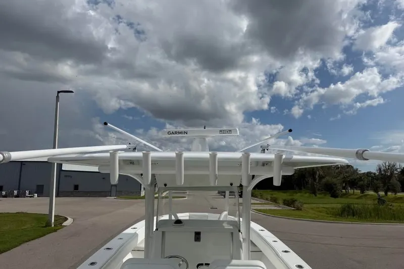 Slide: The Image of 2012 Bahama 37 boat with Garmin radar under cloudy sky. - 10