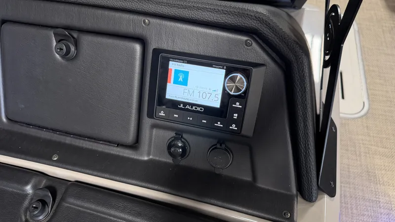 Slide: The Image of Premier 230 S-Series 2022 - 41