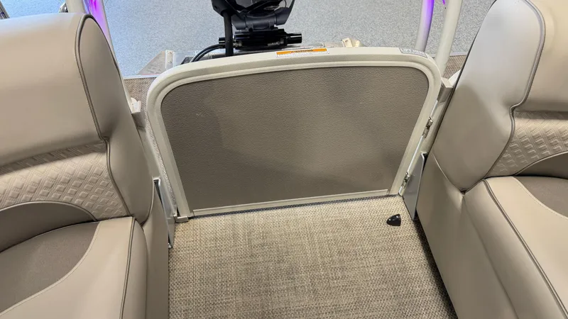 Slide: The Image of Premier 230 S-Series 2022 - 76