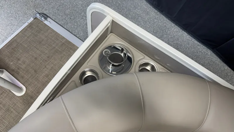 Slide: The Image of Premier 230 S-Series 2022 - 73