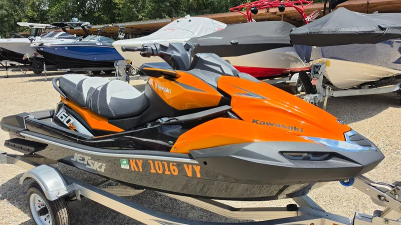 Slide: The Image of Kawasaki Jet Ski Ultra 160LX-S 2023 - 4