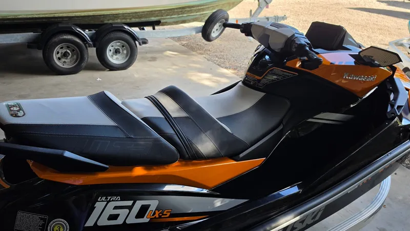 Slide: The Image of Kawasaki Jet Ski Ultra 160LX-S 2023 - 18