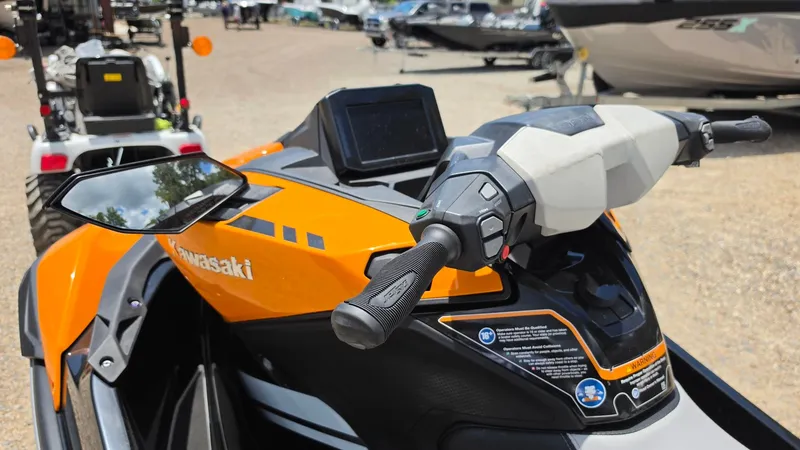 Slide: The Image of Kawasaki Jet Ski Ultra 160LX-S 2023 - 8