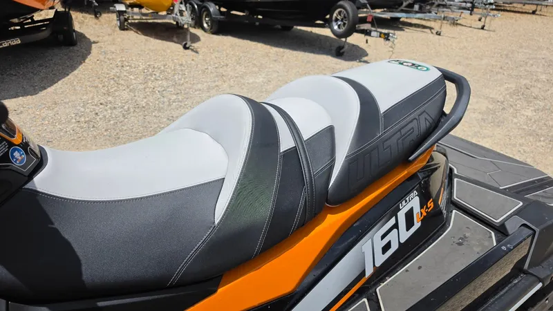 Slide: The Image of Kawasaki Jet Ski Ultra 160LX-S 2023 - 10