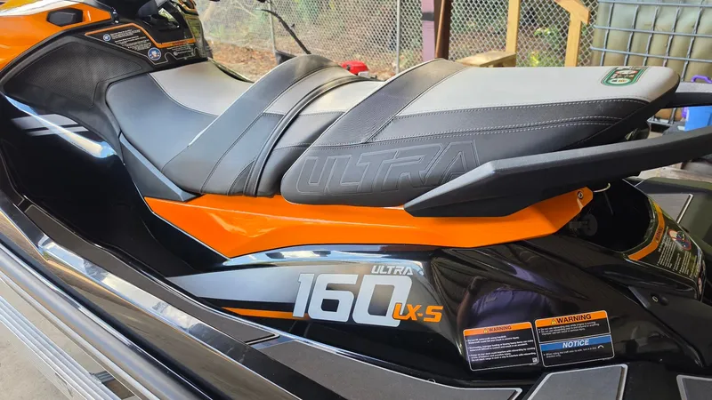 Slide: The Image of Kawasaki Jet Ski Ultra 160LX-S 2023 - 14