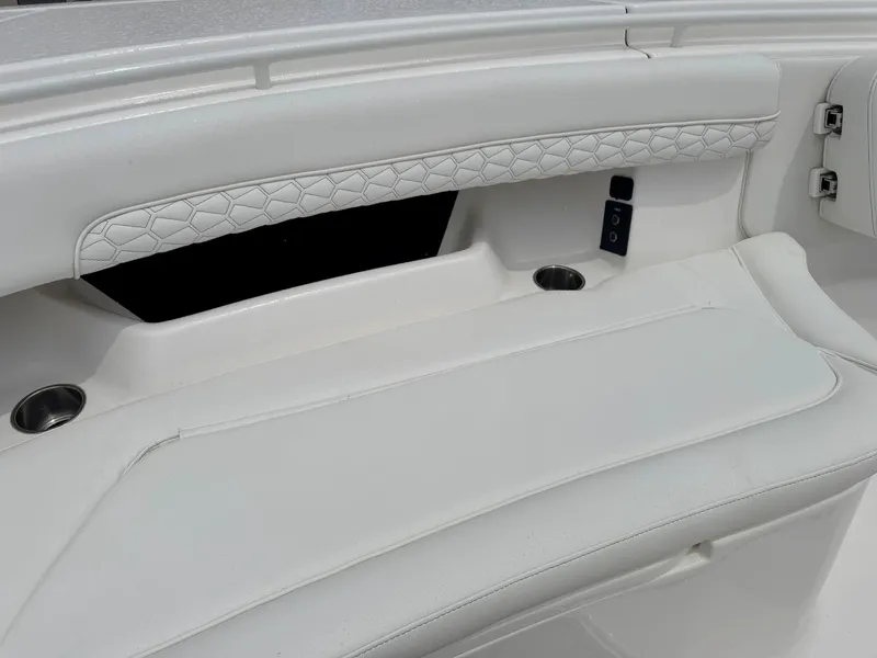 Slide: The Image of Tidewater 320 CC Adventure 2026 - 14