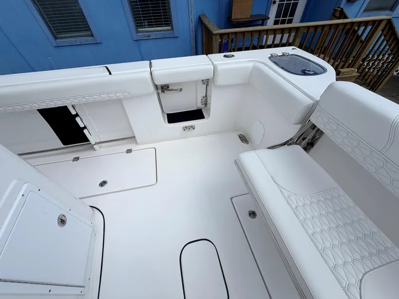 Slide: The Image of Tidewater 320 CC Adventure 2026 - 16