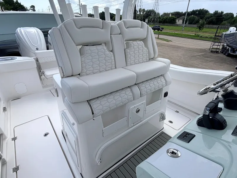 Slide: The Image of Tidewater 320 CC Adventure 2026 - 31
