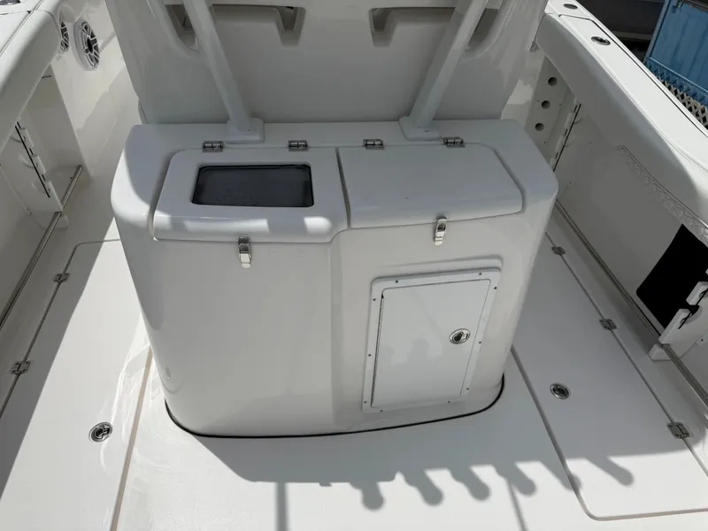 Slide: The Image of Tidewater 320 CC Adventure 2026 - 28
