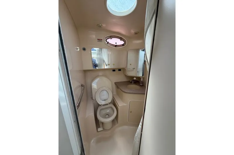 Slide: The Image of 1997 Sea Ray 370 Aft Cabin – “Fat Bottom Girl” - 9