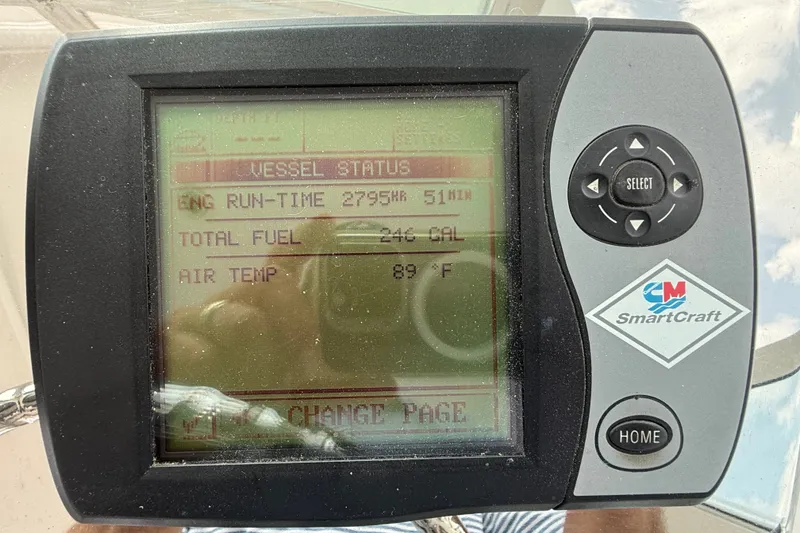 Slide: The Image of SmartCraft display on 2007 Cabo 32 Express showing vessel status and engine runtime. - 43