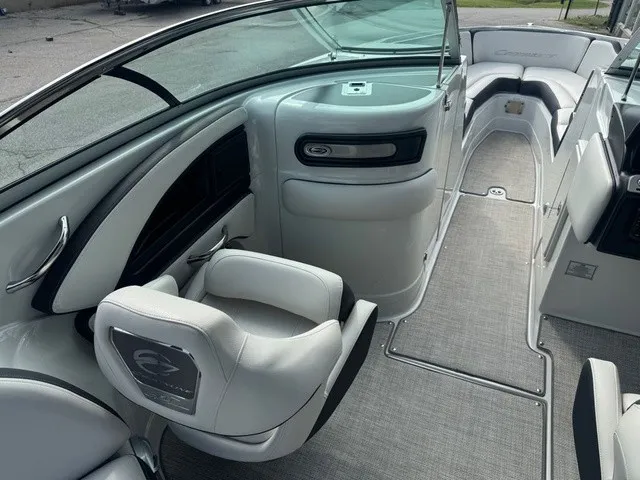 Slide: The Image of Crownline Boats 290 SS 2022 - 16