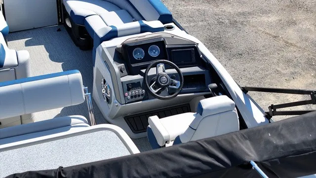 Slide: The Image of Avalon Catalina - 25 FT Entertainer 2024 - 4