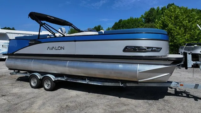Slide: The Image of Avalon Catalina - 25 FT Entertainer 2024 - 8
