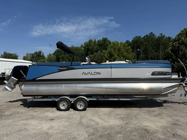 Slide: The Image of Avalon Catalina - 25 FT Entertainer 2024 - 16