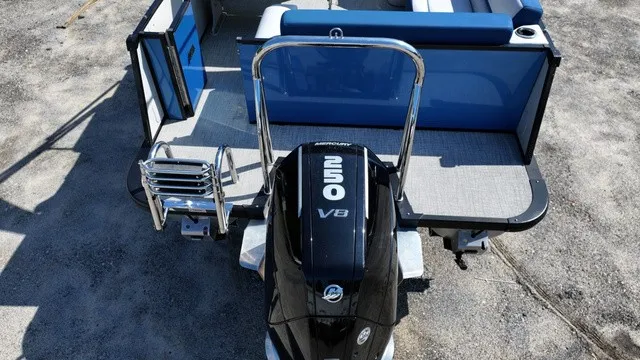 Slide: The Image of Avalon Catalina - 25 FT Entertainer 2024 - 7