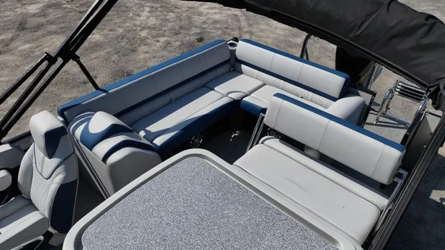 Slide: The Image of Avalon Catalina - 25 FT Entertainer 2024 - 6