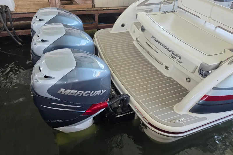 Slide: The Image of 2020 Formula 350 Crossover Bowrider OB with triple Mercury outboard engines. - 14