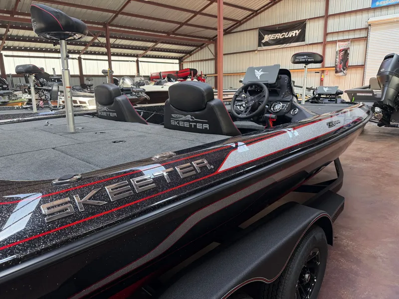 The Image of Skeeter ZX200 2027 - 1