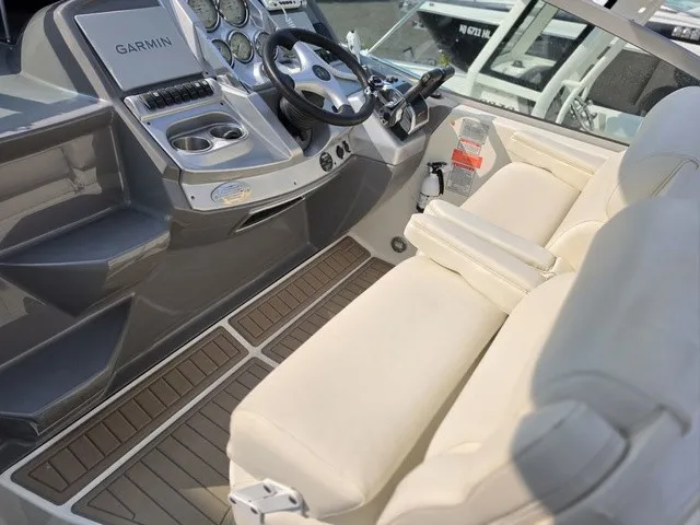 Slide: The Image of Monterey 290 Cruiser 2006 - 5
