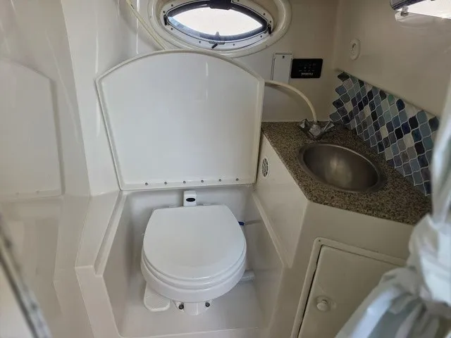 Slide: The Image of Monterey 290 Cruiser 2006 - 17