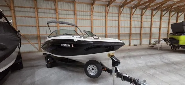 Slide: The Image of Yamaha SX190 With Painted Trailer 2014 - 2