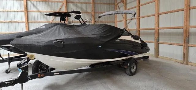 Slide: The Image of Yamaha SX190 With Painted Trailer 2014 - 15