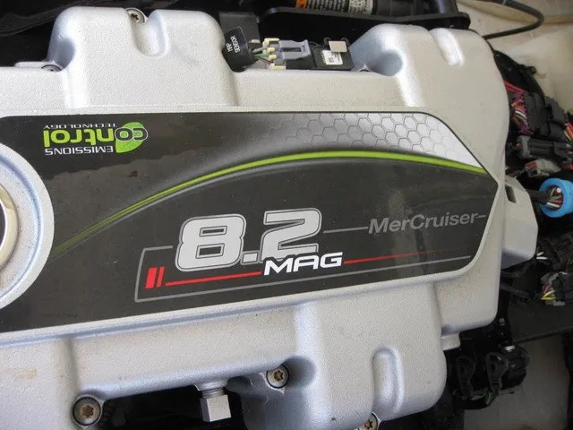 Slide: The Image of Sea Ray 270 SLX 2011 - 28