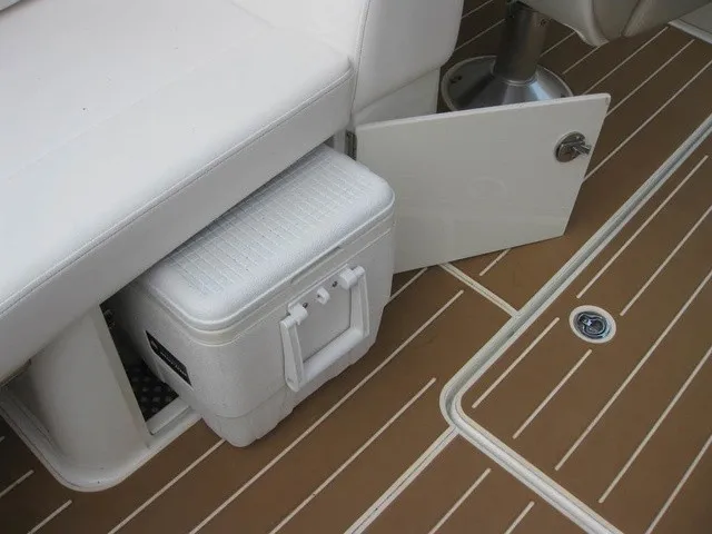 Slide: The Image of Sea Ray 270 SLX 2011 - 20