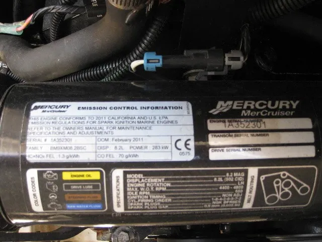 Slide: The Image of Sea Ray 270 SLX 2011 - 29