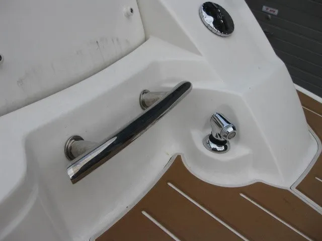 Slide: The Image of Sea Ray 270 SLX 2011 - 26
