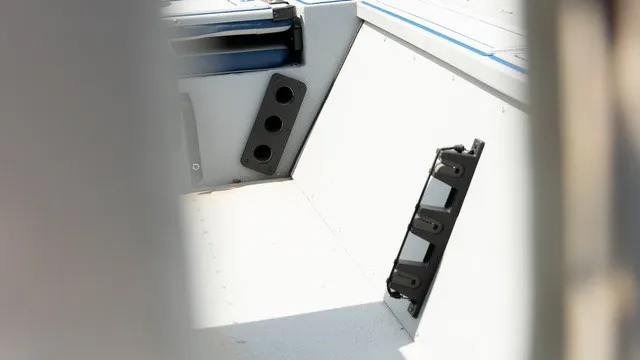 Slide: The Image of G3 Gator Tough Tunnel Jon 18 CCJ DLX 2026 - 15