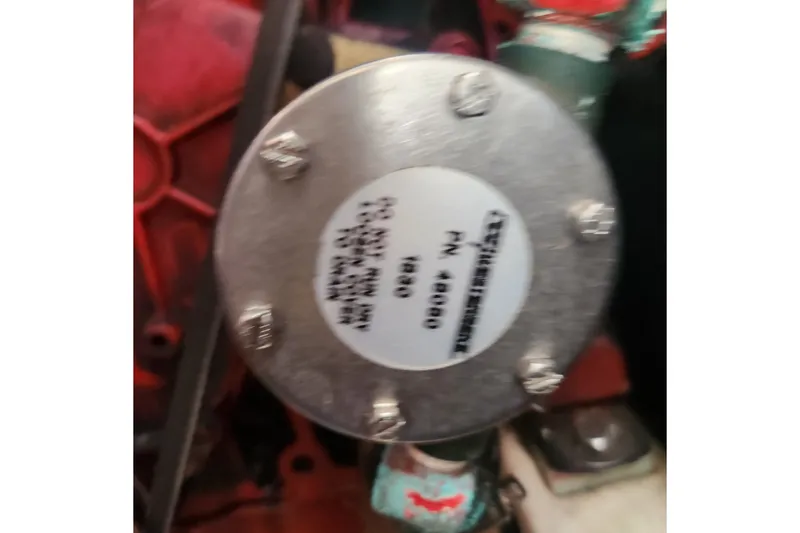 Slide: The Image of Close-up of a mechanical component in a 1999 Beneteau Oceanis 411 Celebration yacht. - 39