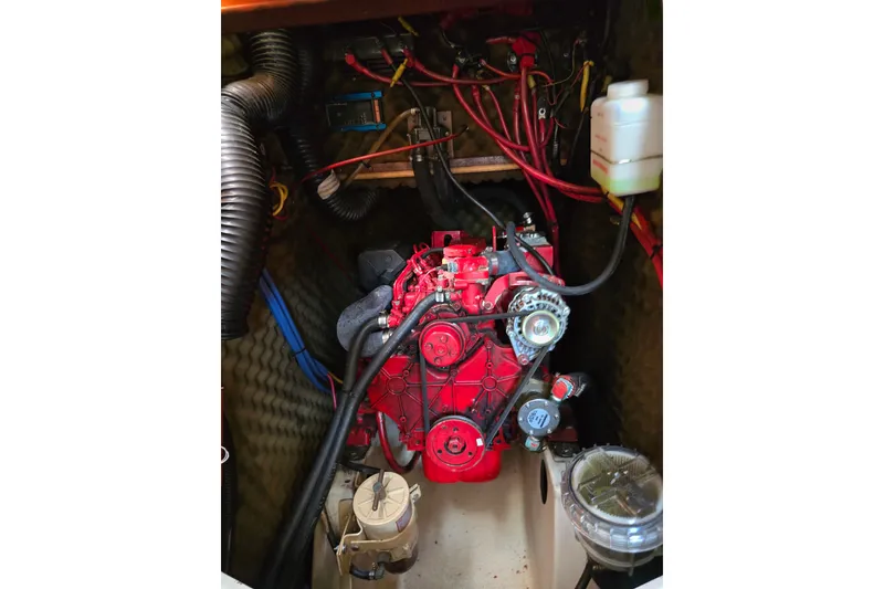 Slide: The Image of Engine compartment of a 1999 Beneteau Oceanis 411 Celebration sailboat. - 41