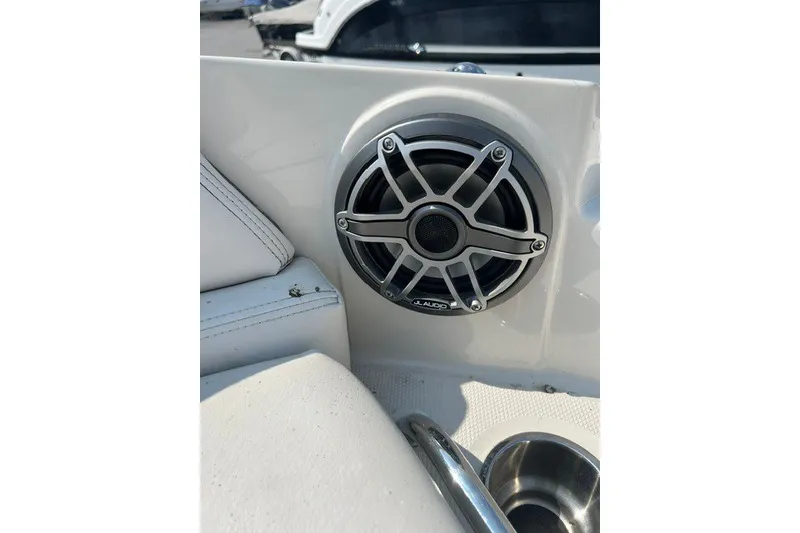 Slide: The Image of Speaker on 2010 Sea Ray 260 Sundeck boat, featuring JL Audio system. - 24