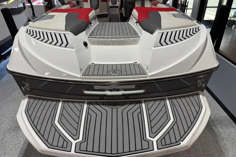 Slide: The Image of 2019 Nautique Super Air Nautique G25 boat with sleek design and comfortable seating. - 30