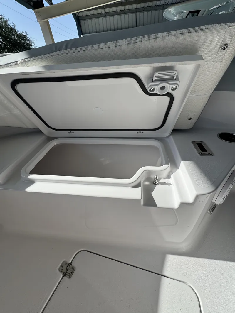 Slide: The Image of Sportsman Open 212 Center Console 2027 - 15