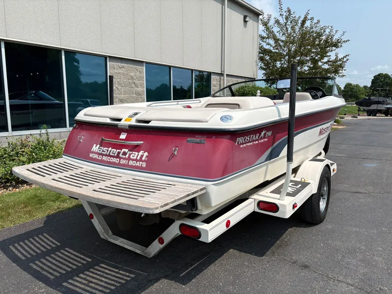 Slide: The Image of MasterCraft ProStar 190 1997 - 5