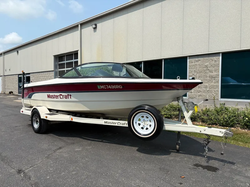 Slide: The Image of MasterCraft ProStar 190 1997 - 2
