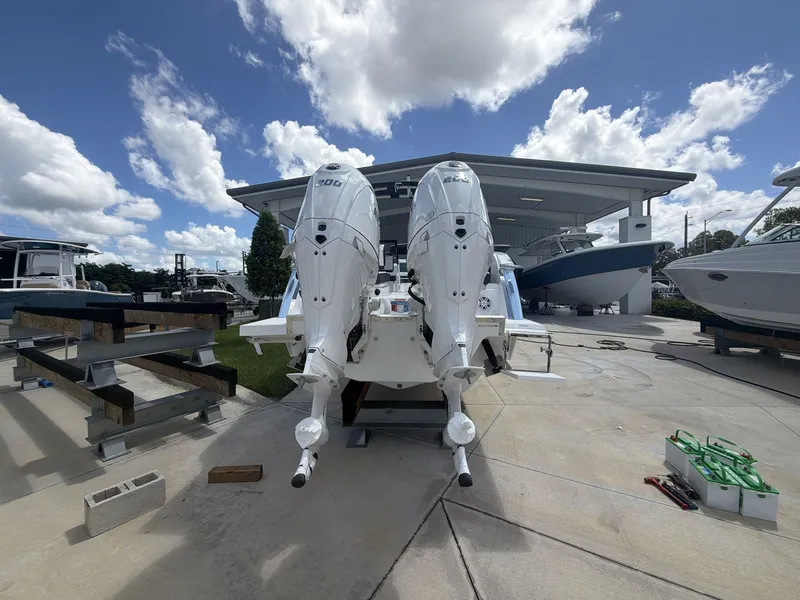Slide: The Image of Cobalt R8 Outboard 2027 - 15