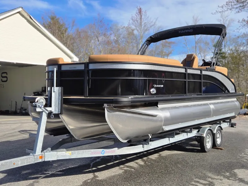 The Image of Harris Cruiser 230 CWDH 2026 - 1