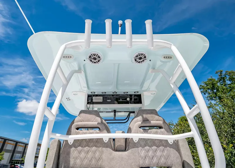 Slide: The Image of Sea Hunt Ultra 285SL 2027 - 18